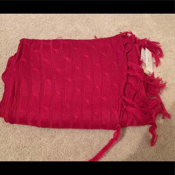 NWT Lularoe Raspberry Pink Mimi Cable Knit Shawl - Picture 3 of 6
